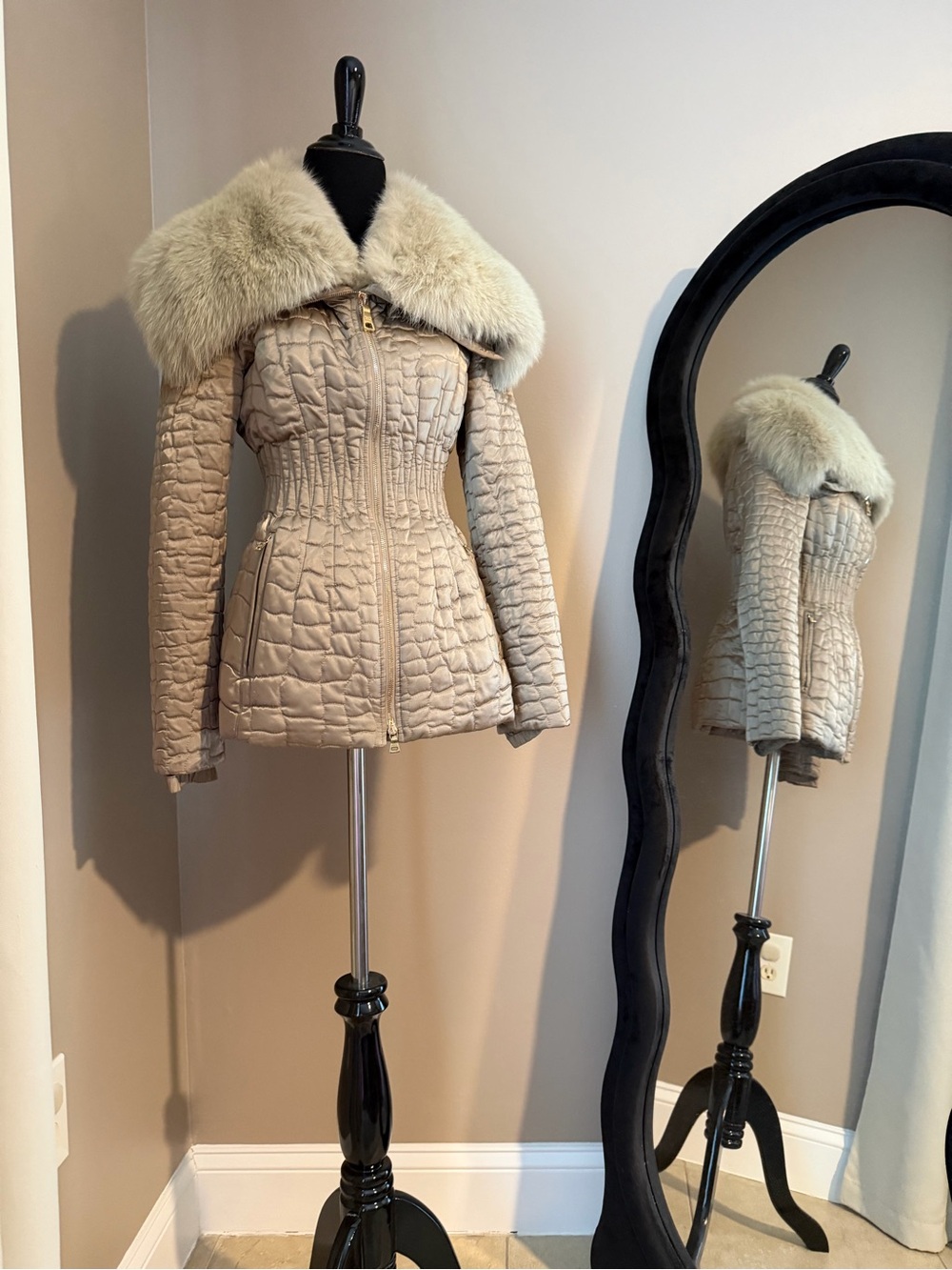 Prada Women's Quilted Beige Jacket with faux Fur Collar